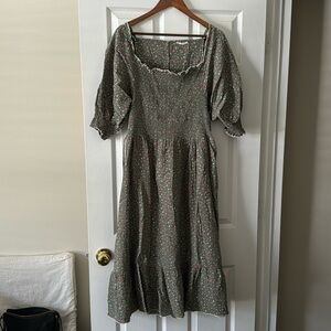 Fin & Vince Mama Dress in size large green